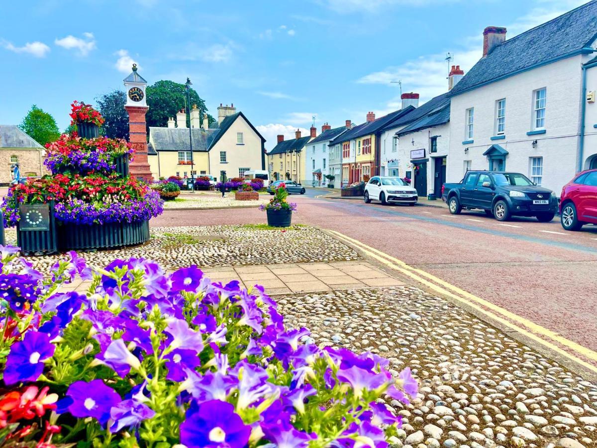 Penderi House Usk With Cymru Holidays Экстерьер фото
